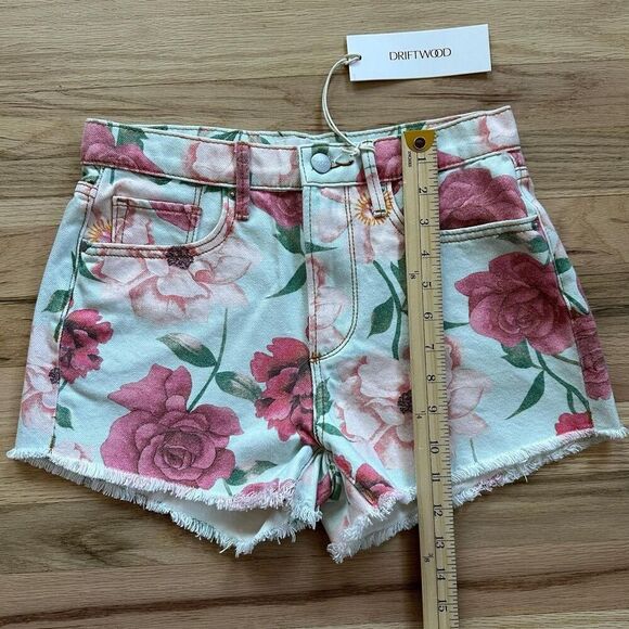NWT Driftwood Goldie Floral Denim Shorts - Women’s Size 24 - Raw Hem - Boho - Picture 5 of 8
